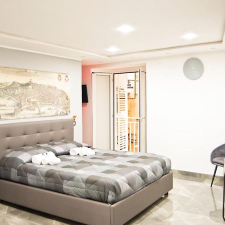 Suite Napoli Sotterranea Con Jacuzzi Dış mekan fotoğraf