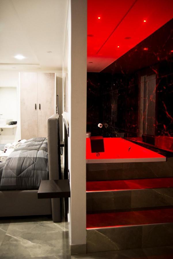 Suite Napoli Sotterranea Con Jacuzzi Dış mekan fotoğraf