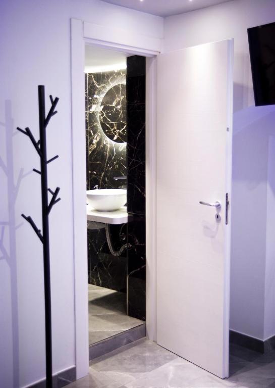 Suite Napoli Sotterranea Con Jacuzzi Dış mekan fotoğraf