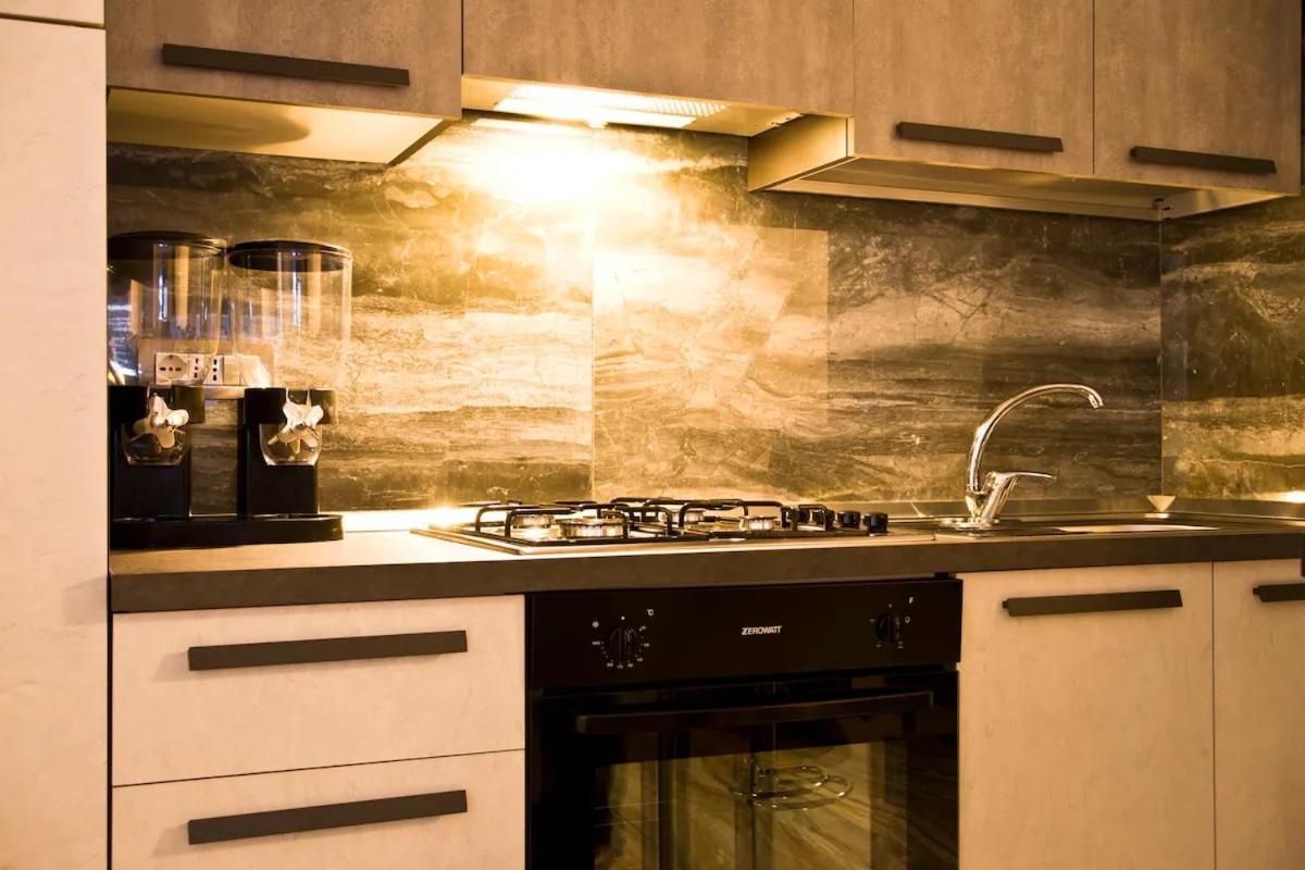 Suite Napoli Sotterranea Con Jacuzzi Dış mekan fotoğraf